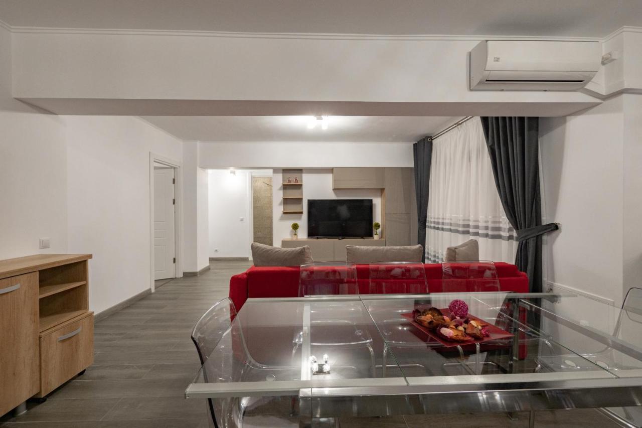 Luxury Ultracentral Piteşti Exterior foto